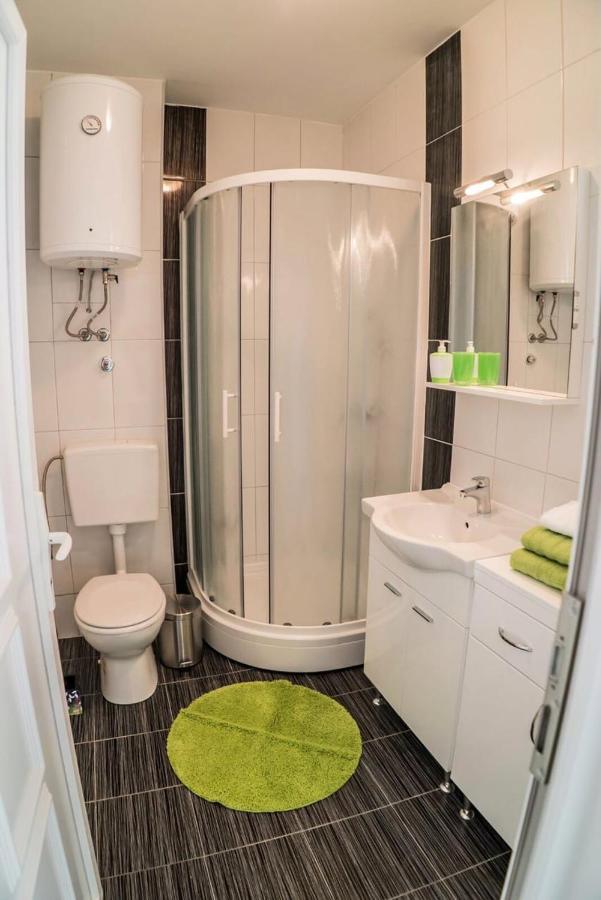 Apartments Malina Vir Luaran gambar