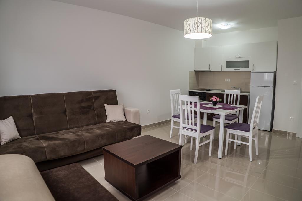 Apartments Malina Vir Luaran gambar